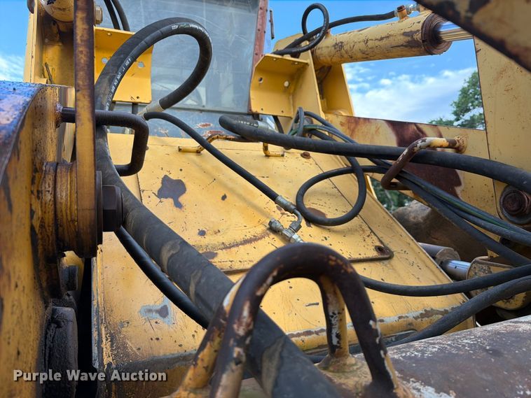 image for item FU1010 2005 John Deere 843H feller buncher
