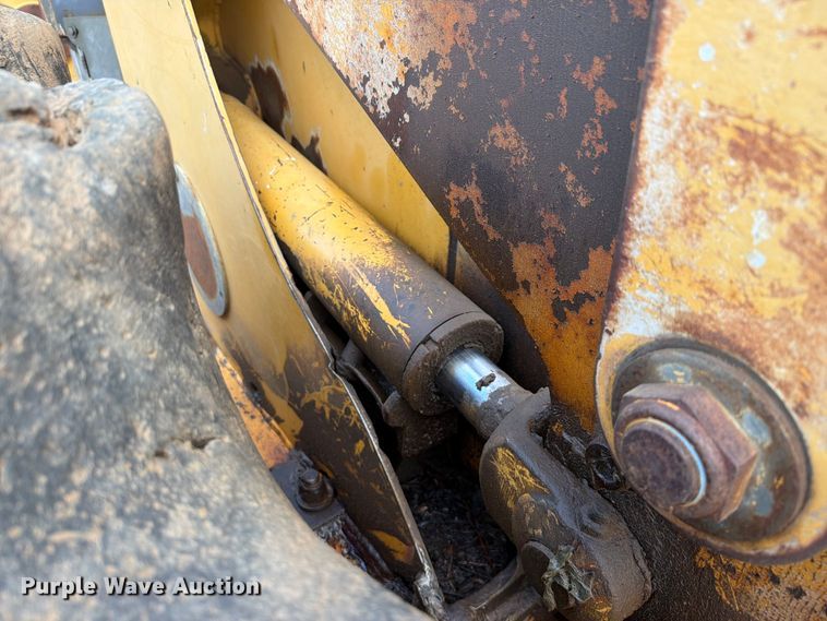 image for item FU1010 2005 John Deere 843H feller buncher