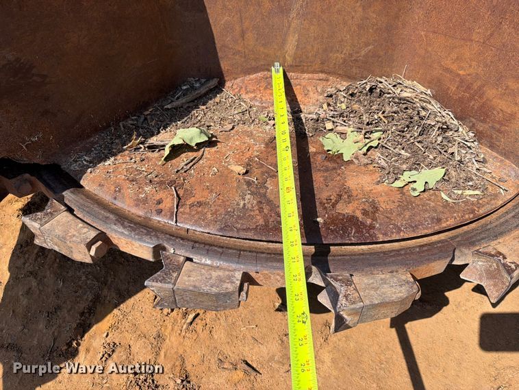 image for item FU1010 2005 John Deere 843H feller buncher