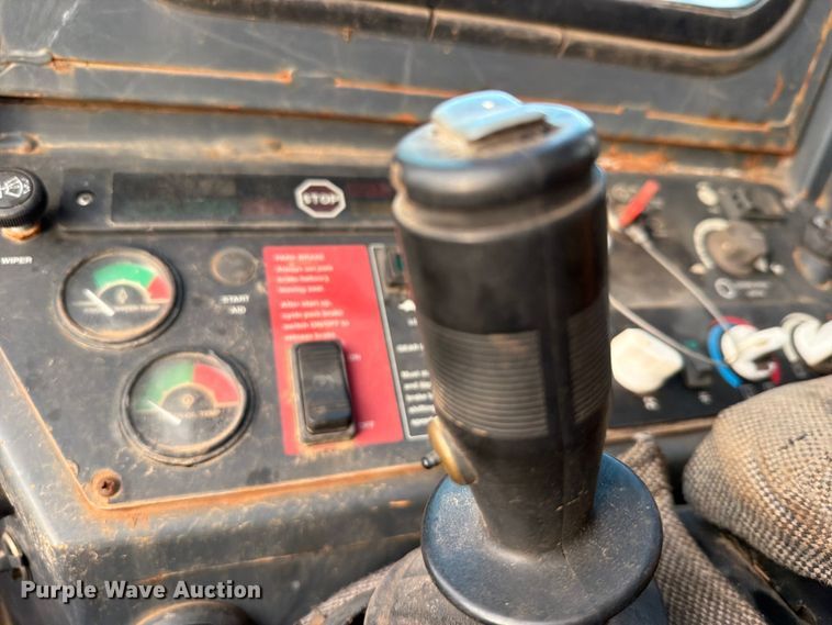 image for item FU1010 2005 John Deere 843H feller buncher
