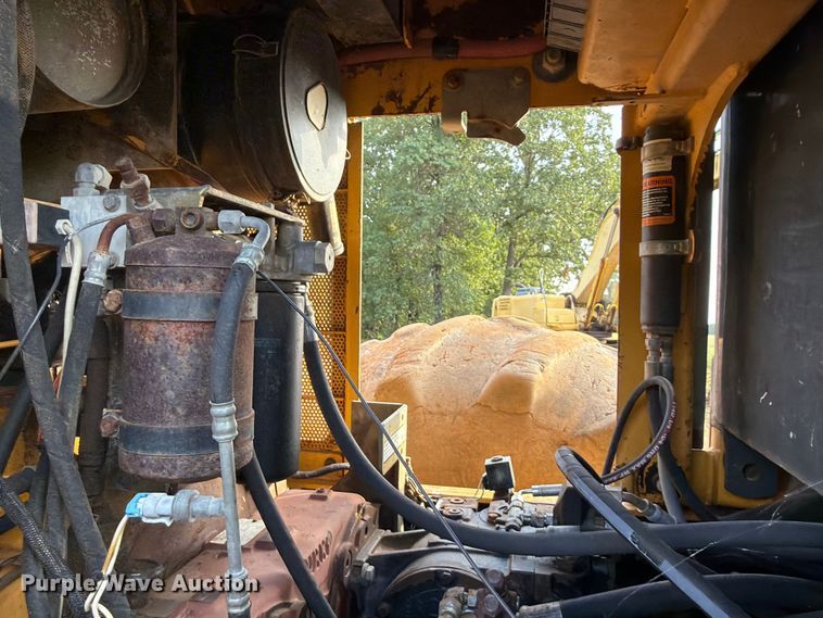 image for item FU1010 2005 John Deere 843H feller buncher