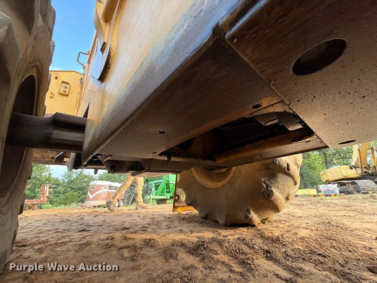 image for item FU1010 2005 John Deere 843H feller buncher