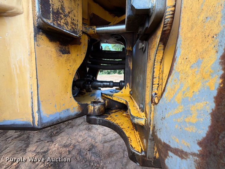 image for item FU1010 2005 John Deere 843H feller buncher