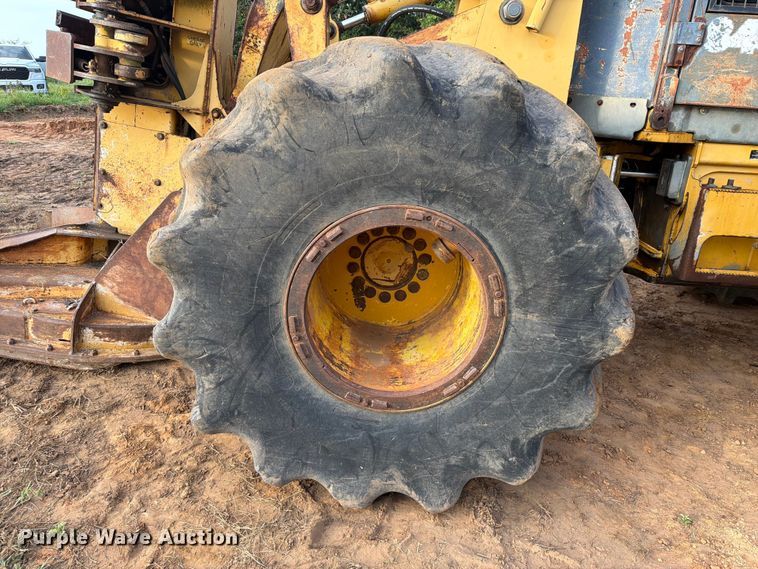 image for item FU1010 2005 John Deere 843H feller buncher