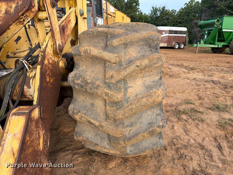 image for item FU1010 2005 John Deere 843H feller buncher