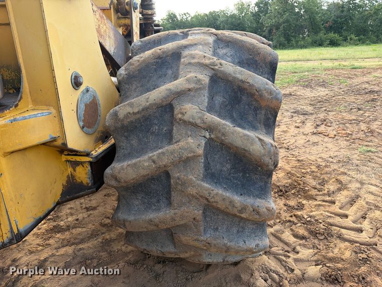 image for item FU1010 2005 John Deere 843H feller buncher