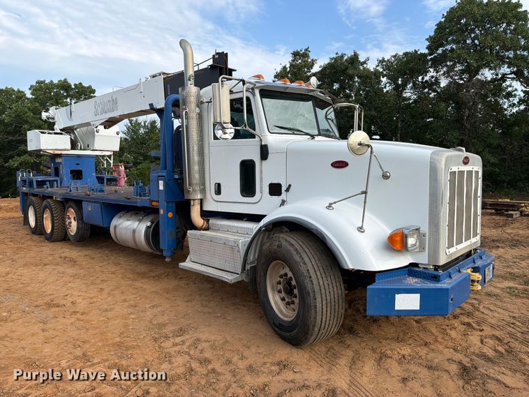image for item FU1011 2011 Peterbilt 367 crane truck