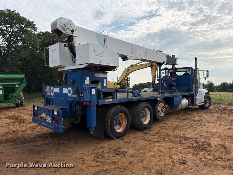 image for item FU1011 2011 Peterbilt 367 crane truck