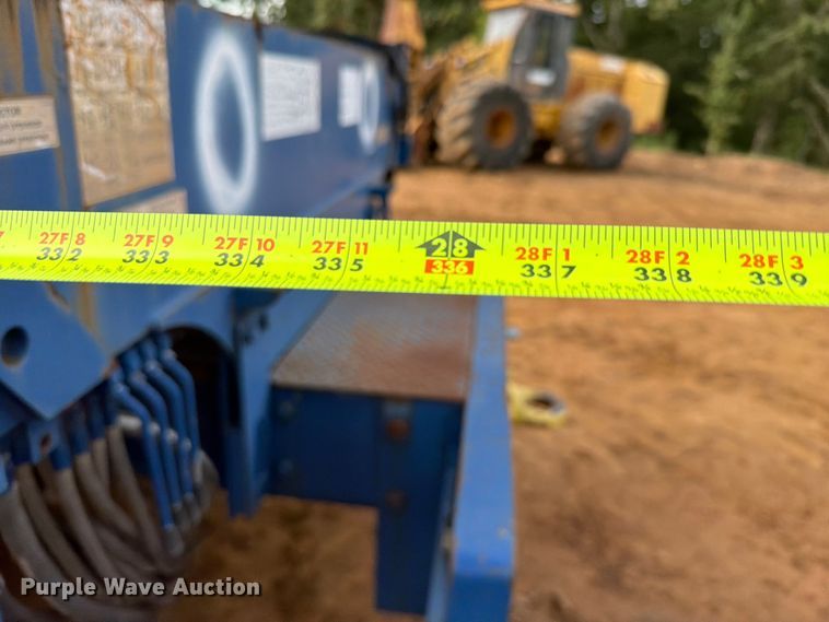 image for item FU1011 2011 Peterbilt 367 crane truck