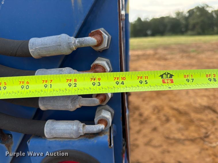 image for item FU1011 2011 Peterbilt 367 crane truck