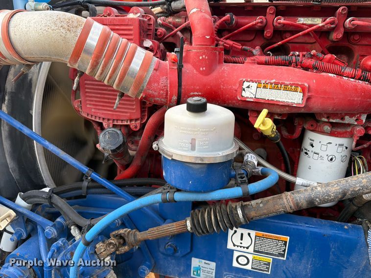 image for item FU1011 2011 Peterbilt 367 crane truck