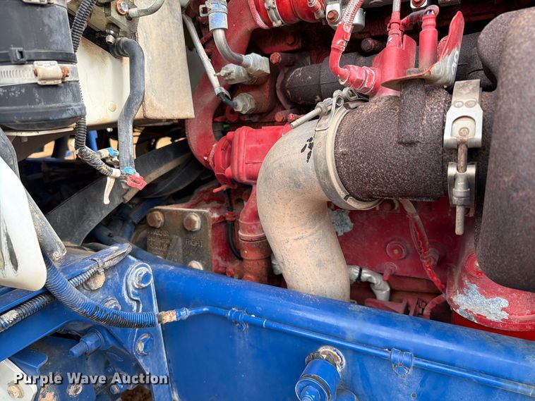 image for item FU1011 2011 Peterbilt 367 crane truck
