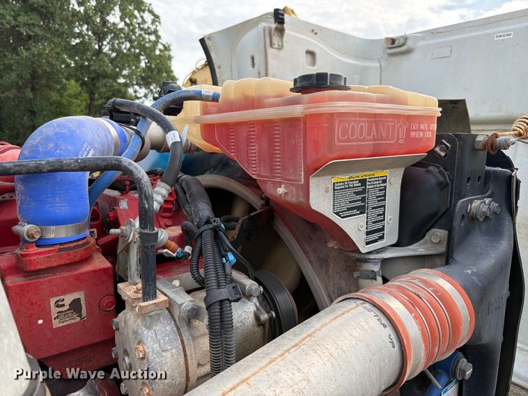 image for item FU1011 2011 Peterbilt 367 crane truck