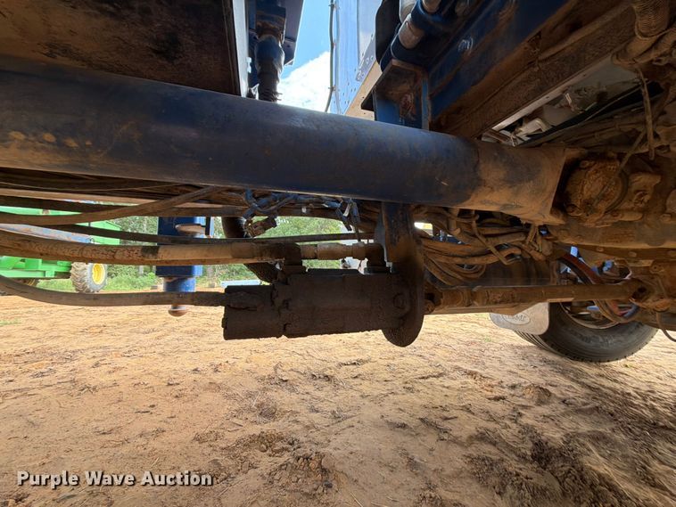 image for item FU1011 2011 Peterbilt 367 crane truck