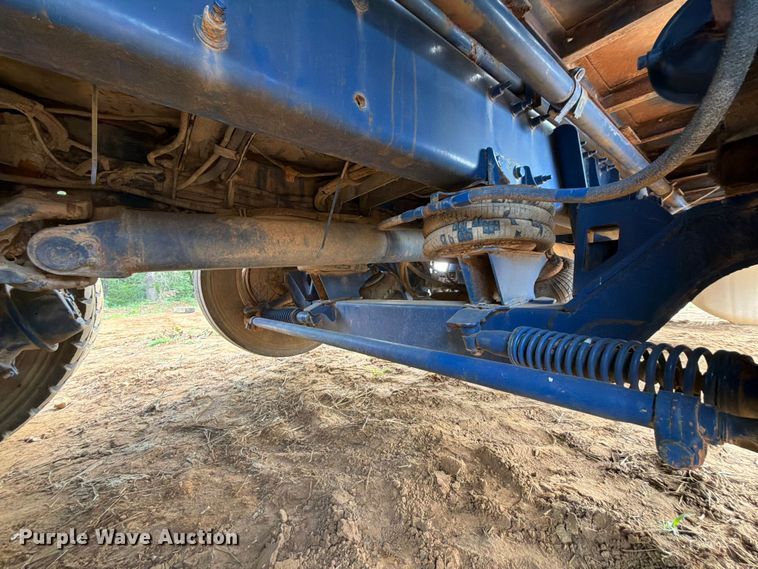 image for item FU1011 2011 Peterbilt 367 crane truck