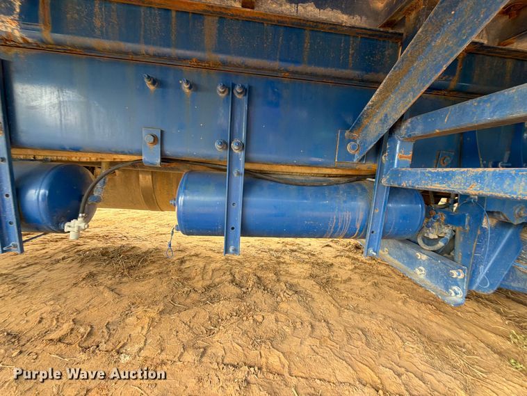 image for item FU1011 2011 Peterbilt 367 crane truck