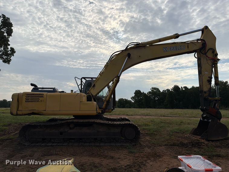 image for item FU1015 2001 Kobelco SK330LC excavator