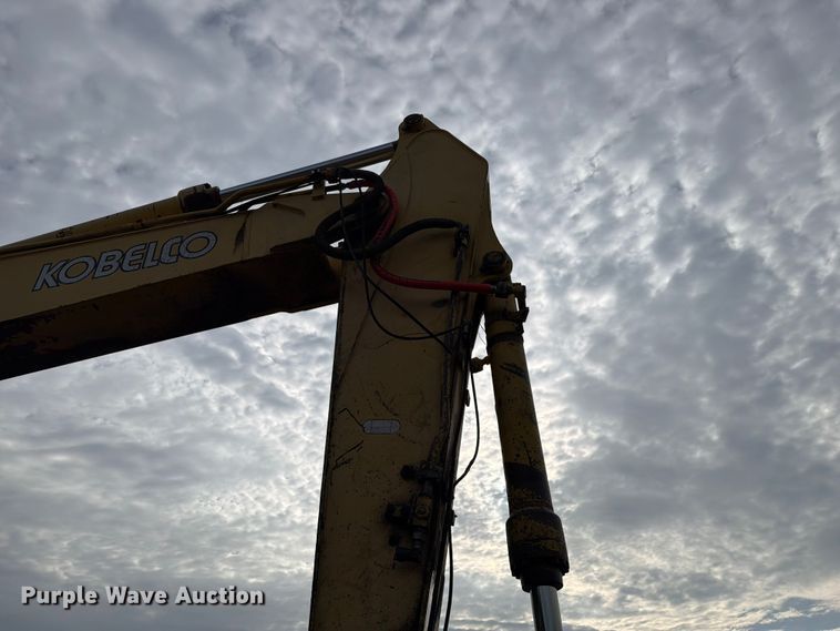 image for item FU1015 2001 Kobelco SK330LC excavator