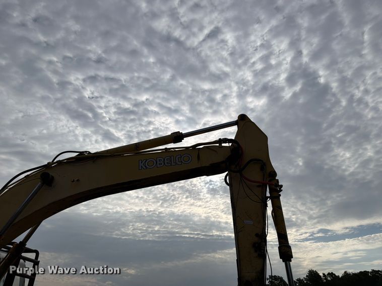 image for item FU1015 2001 Kobelco SK330LC excavator