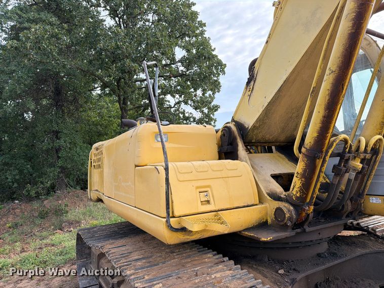 image for item FU1015 2001 Kobelco SK330LC excavator