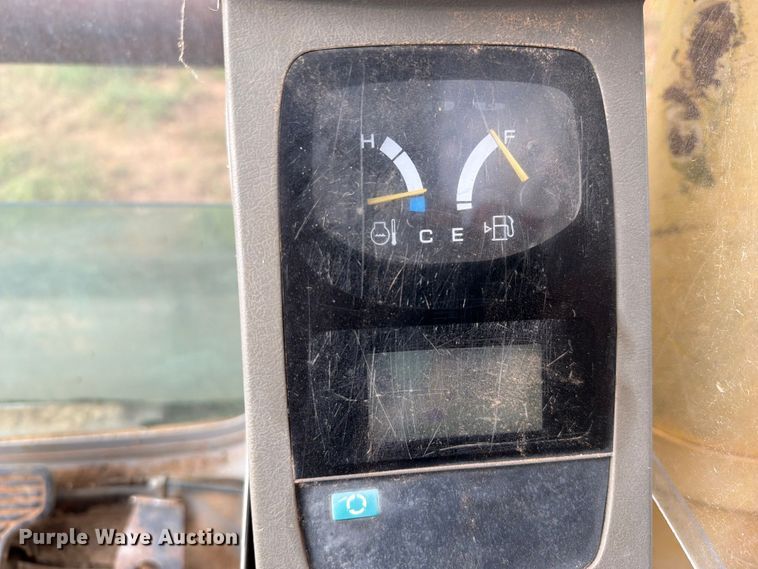 image for item FU1015 2001 Kobelco SK330LC excavator