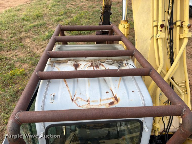 image for item FU1015 2001 Kobelco SK330LC excavator