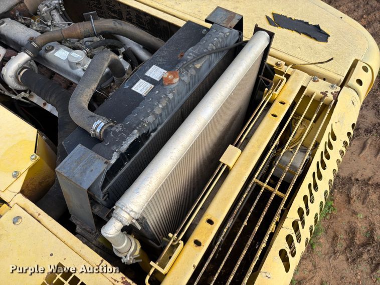 image for item FU1015 2001 Kobelco SK330LC excavator