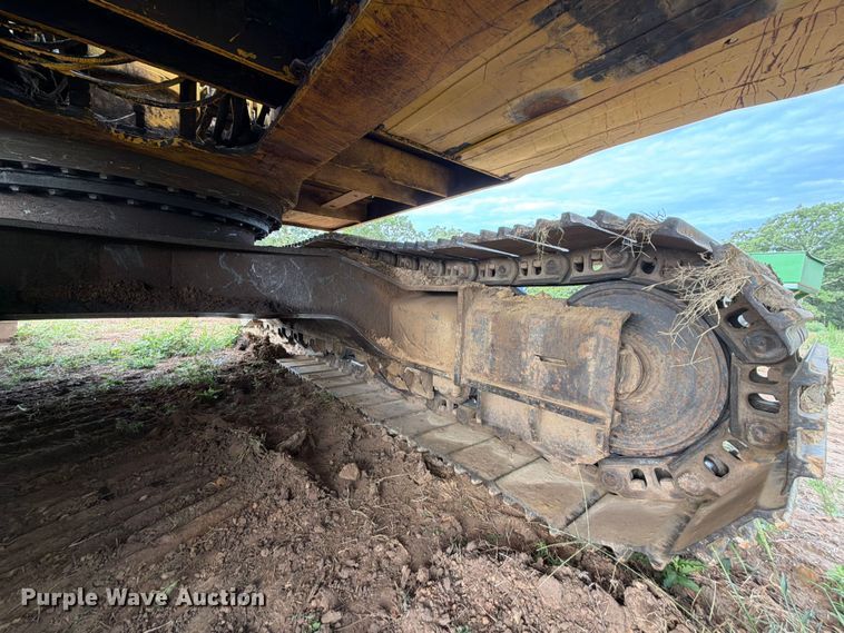 image for item FU1015 2001 Kobelco SK330LC excavator