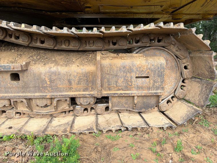 image for item FU1015 2001 Kobelco SK330LC excavator