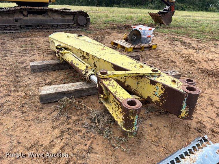 image for item FU1015 2001 Kobelco SK330LC excavator