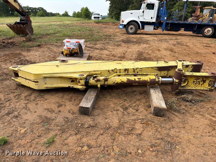 image for item FU1015 2001 Kobelco SK330LC excavator