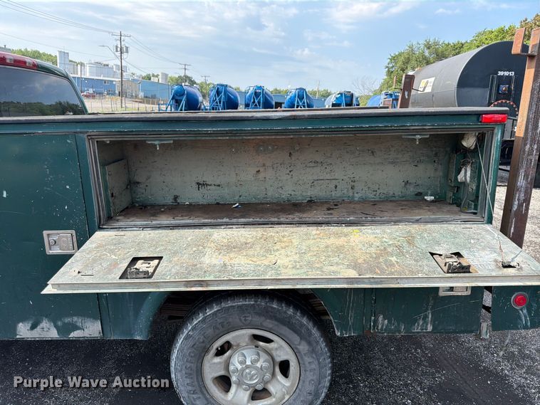 image for item FU4522 2003 Dodge Ram 2500 Service truck