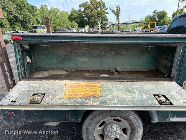 image for item FU4522 2003 Dodge Ram 2500 Service truck