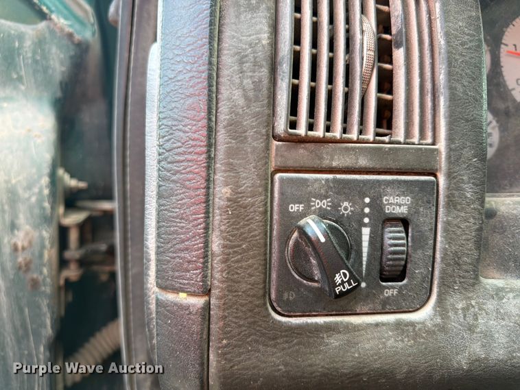 image for item FU4522 2003 Dodge Ram 2500 Service truck