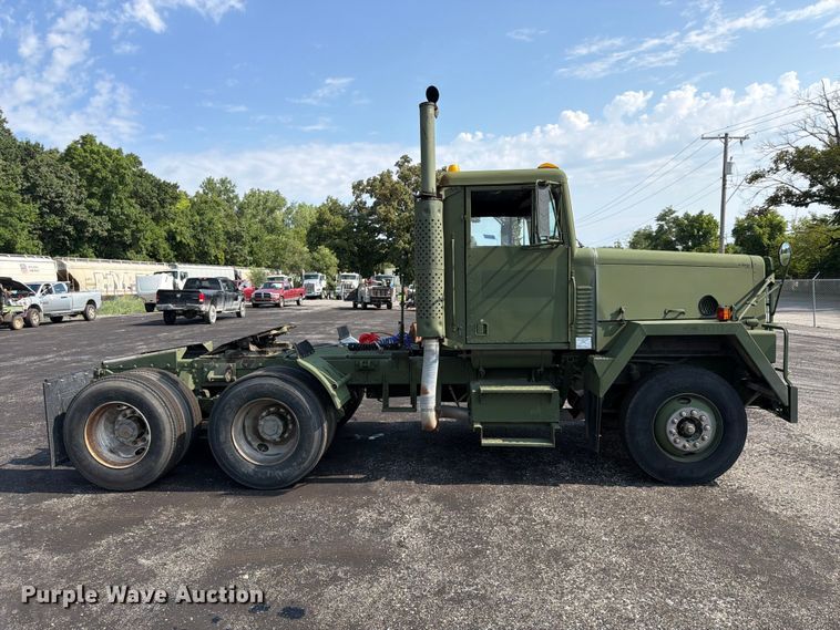 image for item FU4524 1990 AM General M915A1 