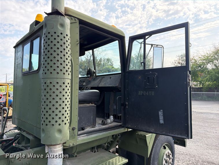 image for item FU4524 1990 AM General M915A1 