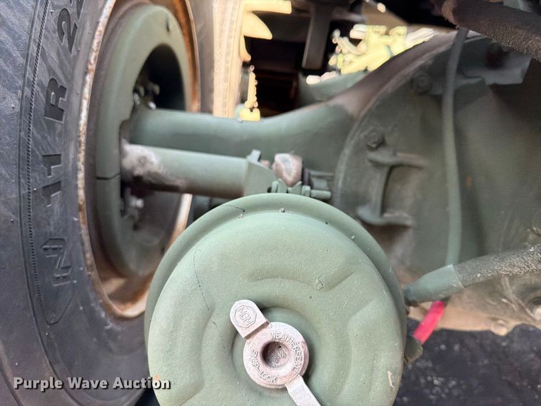 image for item FU4524 1990 AM General M915A1 