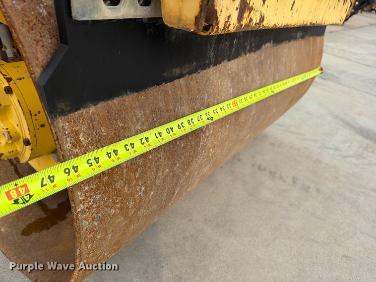 image for item FU4549 2007 Bomag BW120 AD-4 double drum vibratory roller