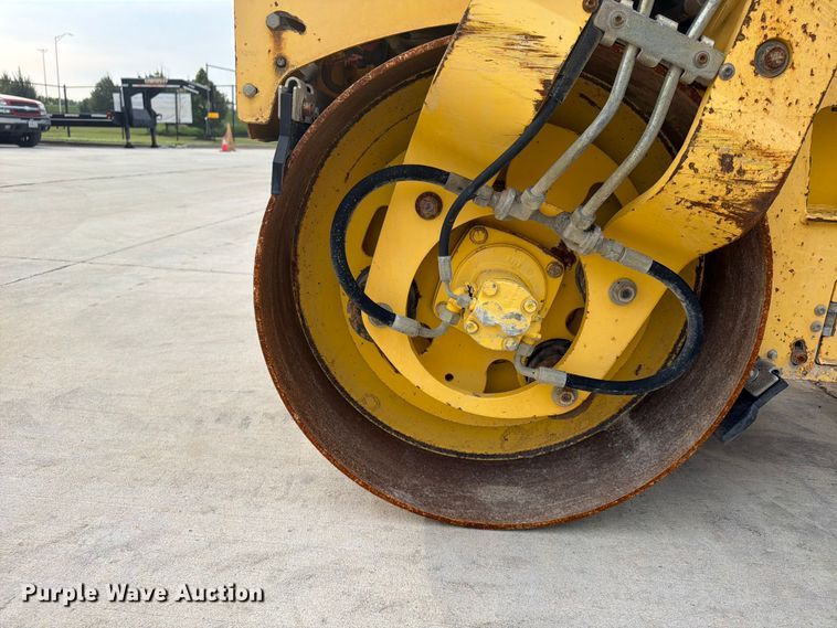 image for item FU4549 2007 Bomag BW120 AD-4 double drum vibratory roller