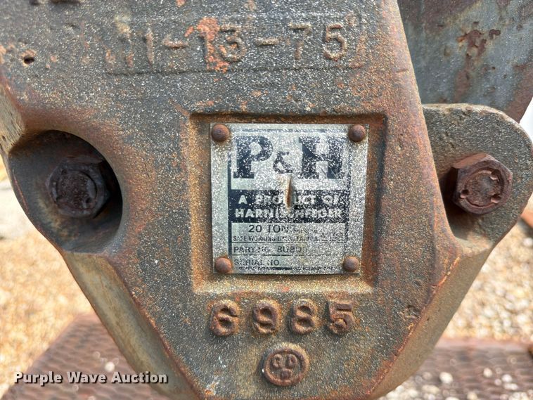 image for item FU4568 P&H W-180 crane