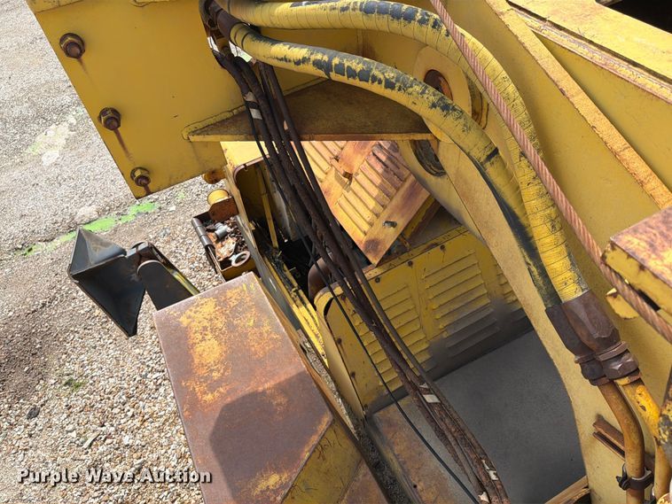 image for item FU4568 P&H W-180 crane