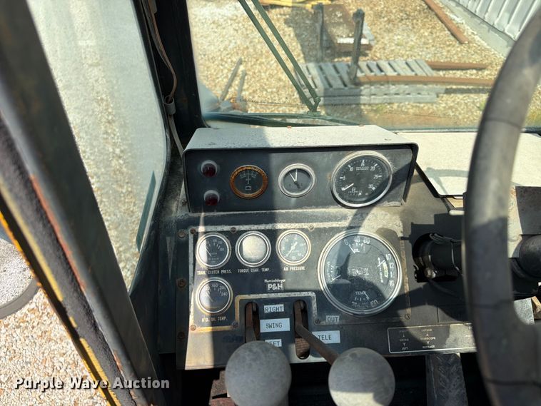 image for item FU4568 P&H W-180 crane