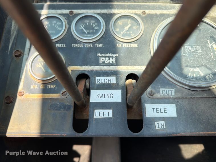 image for item FU4568 P&H W-180 crane