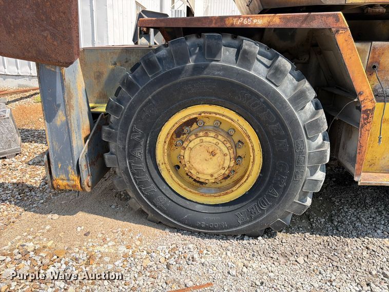 image for item FU4568 P&H W-180 crane
