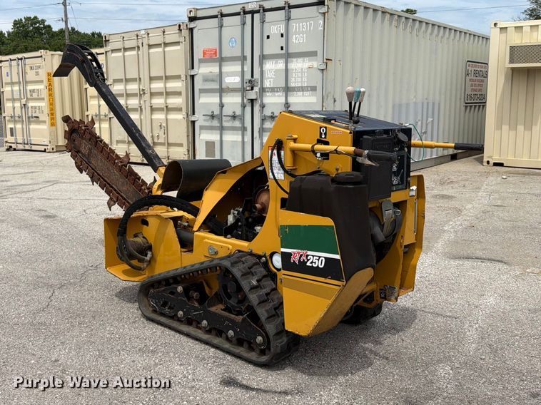 image for item FU4580 2017 Vermeer RTX250 trencher