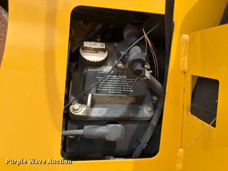 image for item FU4580 2017 Vermeer RTX250 trencher