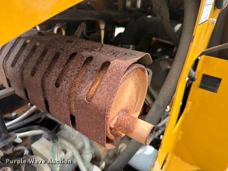 image for item FU4580 2017 Vermeer RTX250 trencher