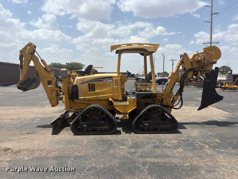 image for item JM9384 2011 Vermeer RTX1250 cable plow