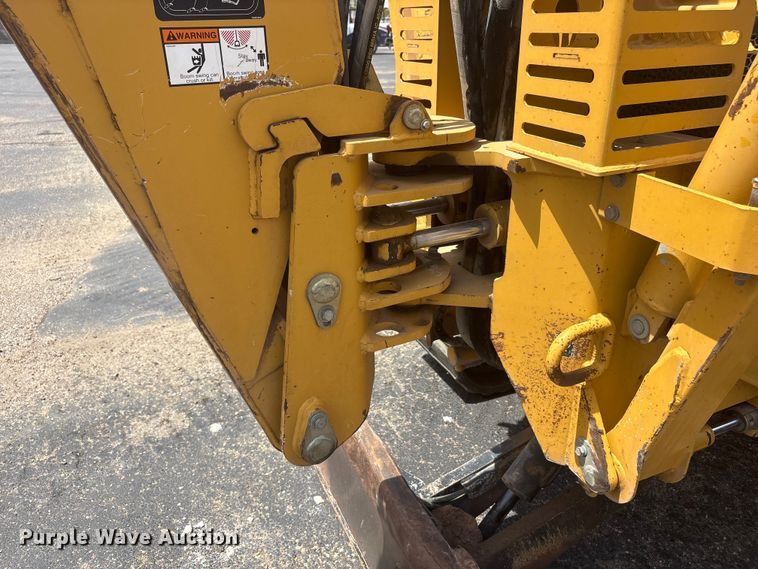 image for item JM9384 2011 Vermeer RTX1250 cable plow