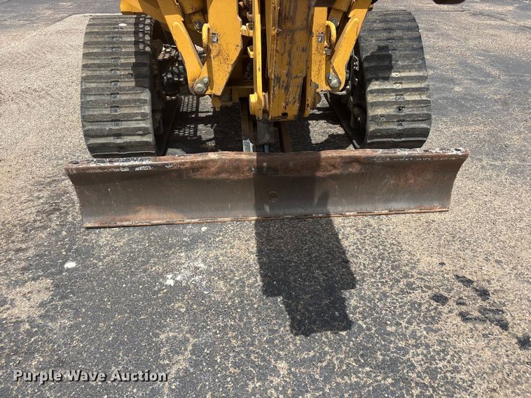 image for item JM9384 2011 Vermeer RTX1250 cable plow